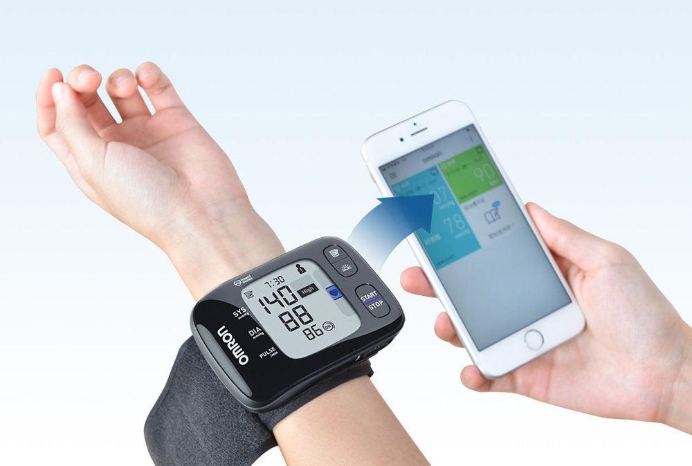 Omron HEM-6232T Wrist BP Monitor – Smart & Accurate